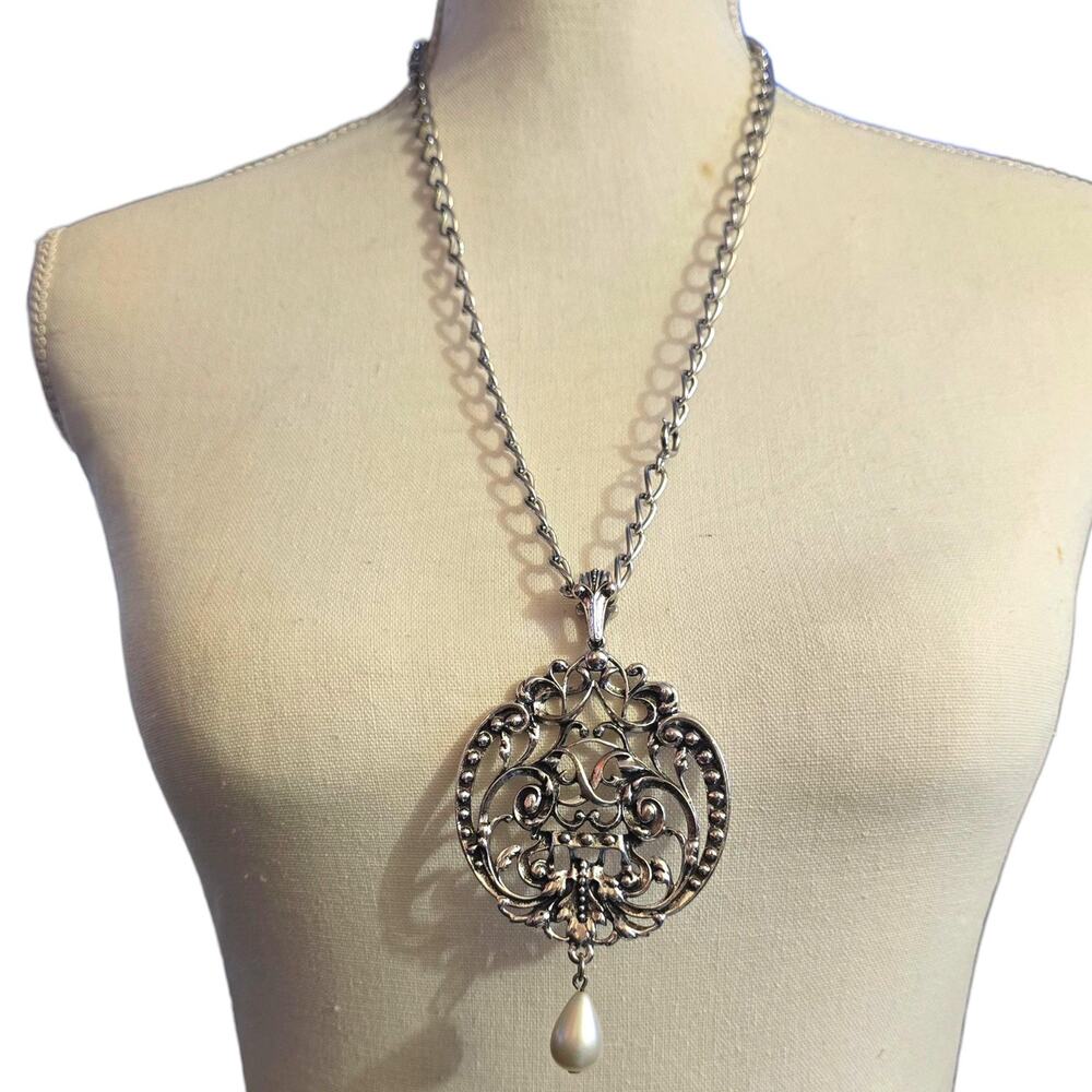 Vintage Avon Pendant Necklace Silver Tone Filigree Teardrop Pearl 28" SKU 2937